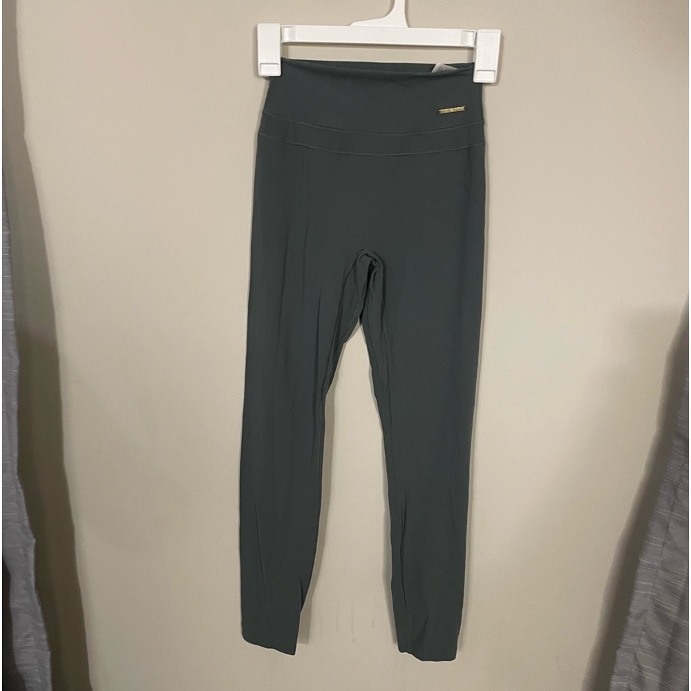 Whitney Simmons Gym-shark 2nd collection leggings